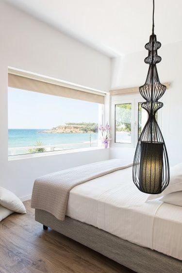 Dazzling Crete Villa | 3 Bedrooms | Villa Saffron Sunset | Beachfront Villa With Jacuzzi & Brilliant Sea Views | Chania カト・ダラトソ エクステリア 写真